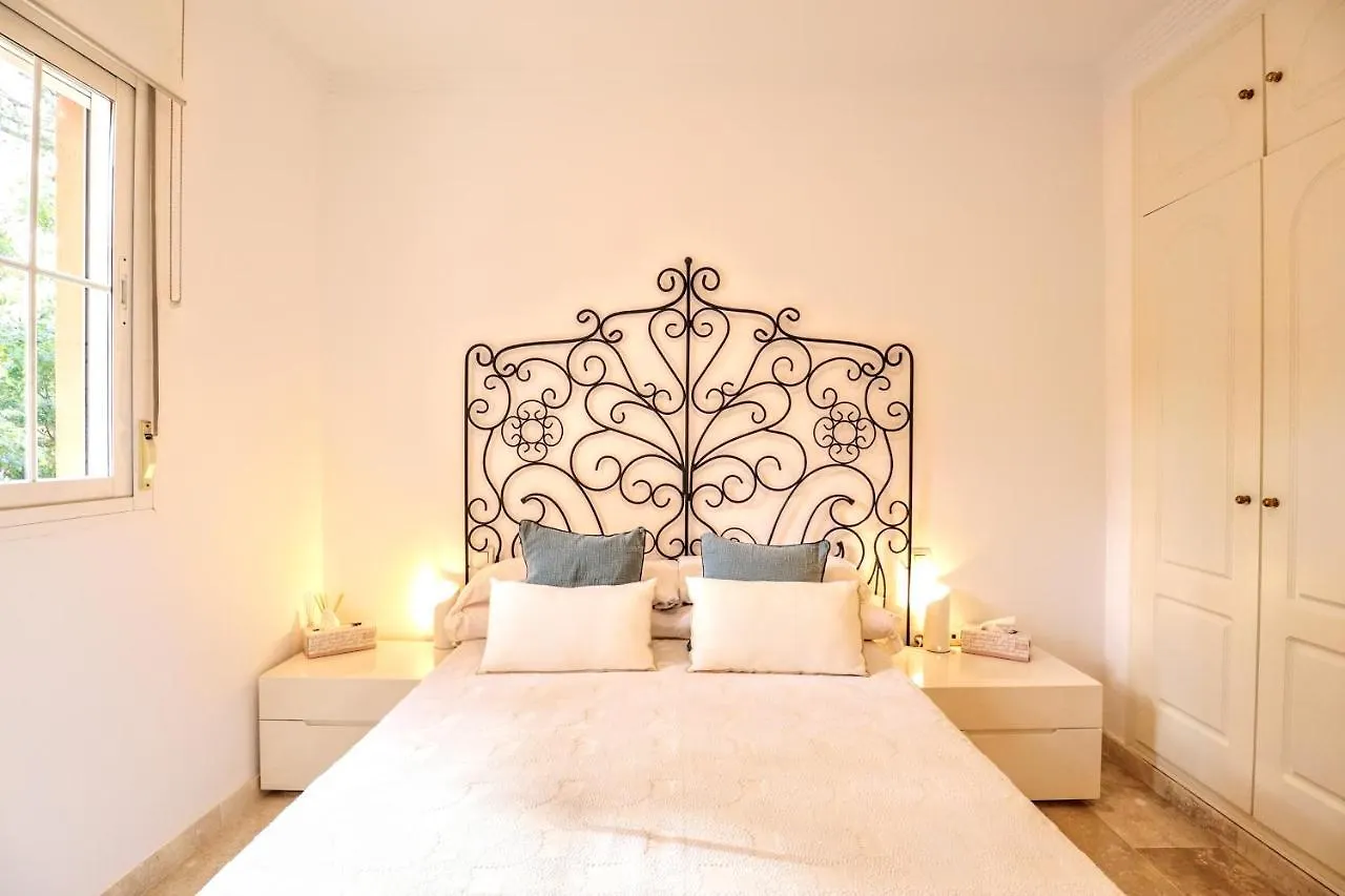 Sunny Apartment In Elviria Marbella