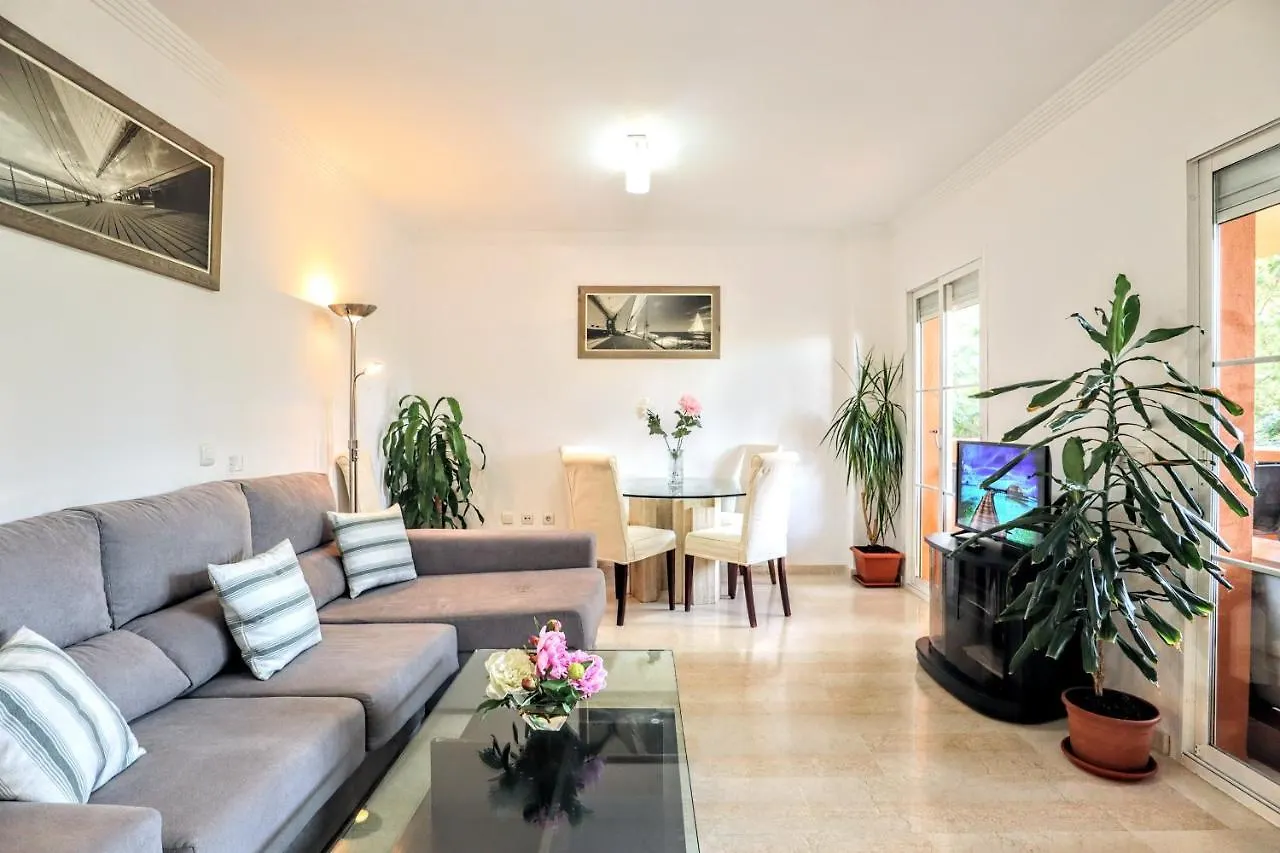 Sunny Apartment In Elviria Marbella